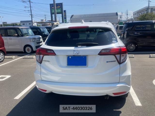 Honda VEZEL 2016-06 8415669-3