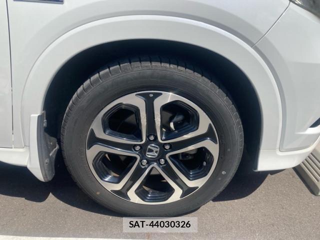 Honda VEZEL 2016-06 8415669-8