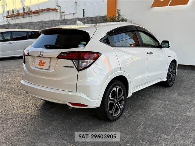Honda VEZEL 2014-08 8415672-13