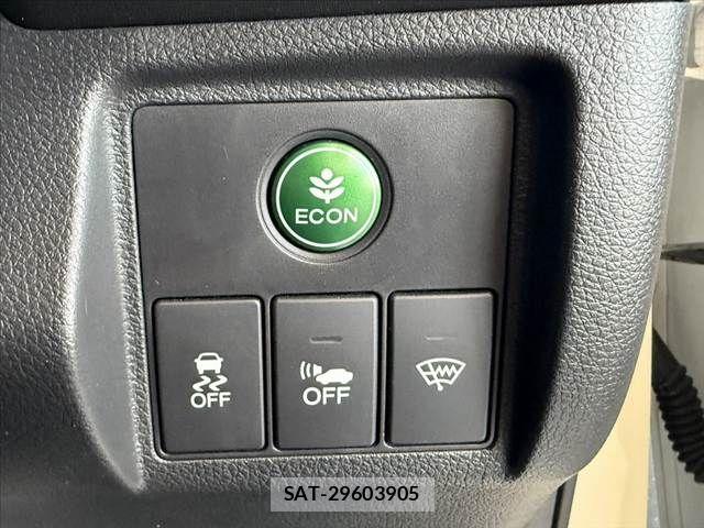 Honda VEZEL 2014-08 8415672-22
