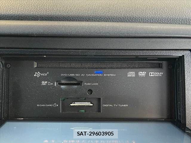 Honda VEZEL 2014-08 8415672-5