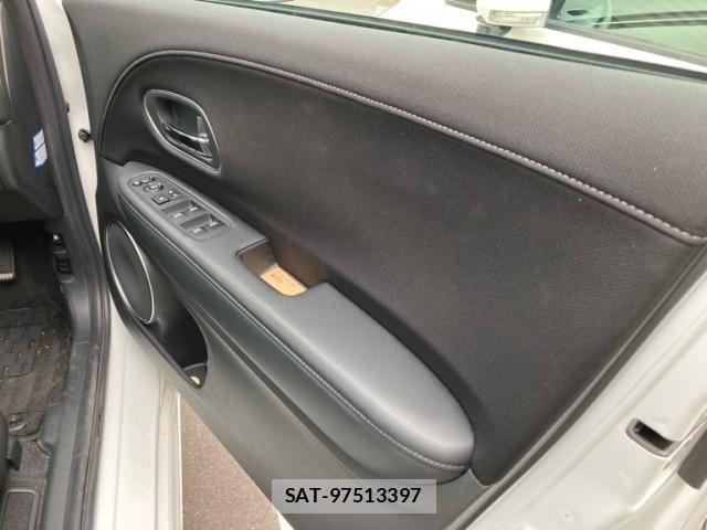 Honda VEZEL 2019-03 8439039-11