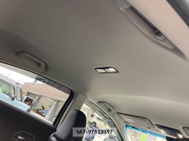 Honda VEZEL 2019-03 8439039-15