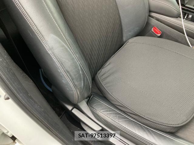 Honda VEZEL 2019-03 8439039-18