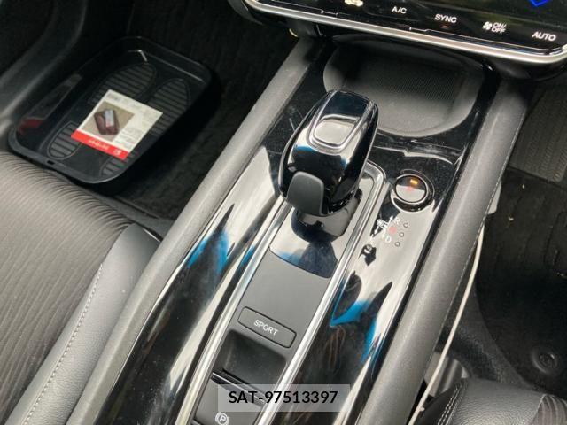 Honda VEZEL 2019-03 8439039-27