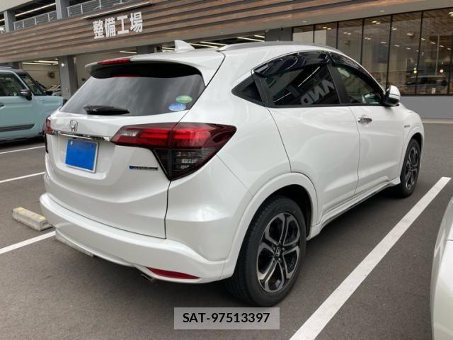 Honda VEZEL 2019-03 8439039-2