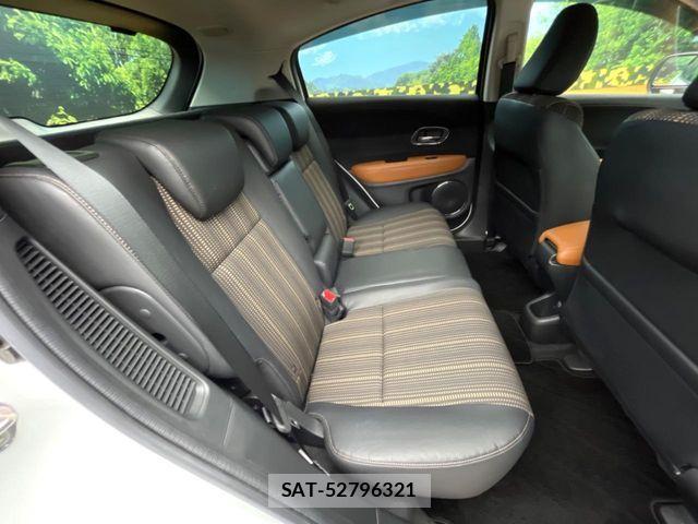 Honda VEZEL 2015-11 8439042-8