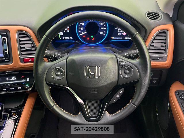 Honda VEZEL 2014-04 8439040-9