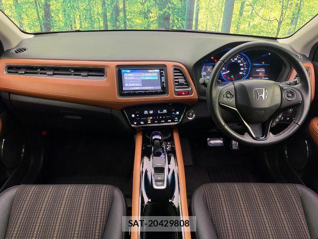 Honda VEZEL 2014-04 8439040-1