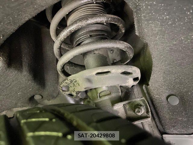 Honda VEZEL 2014-04 8439040-19