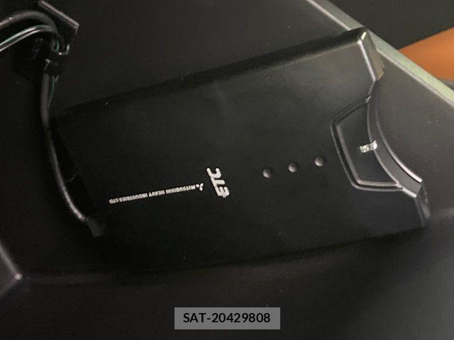 Honda VEZEL 2014-04 8439040-6