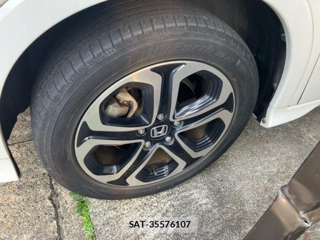 Honda VEZEL 2016-10 8528012-4