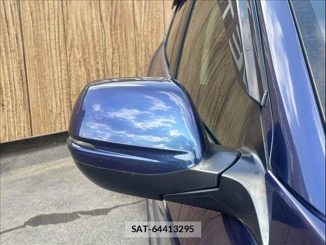 Honda VEZEL 2017-07 8528013-26