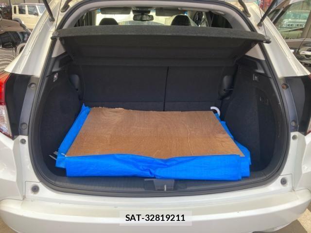 Honda VEZEL 2016-03 8528021-15