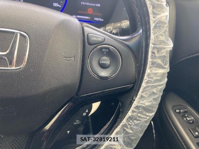 Honda VEZEL 2016-03 8528021-17