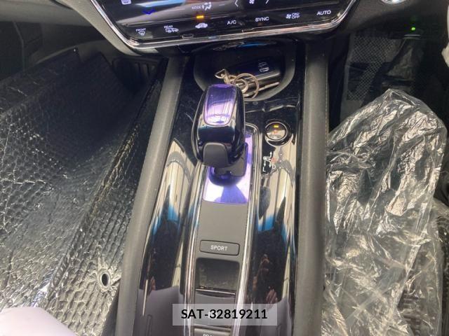 Honda VEZEL 2016-03 8528021-19