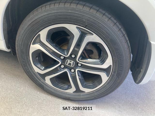 Honda VEZEL 2016-03 8528021-6