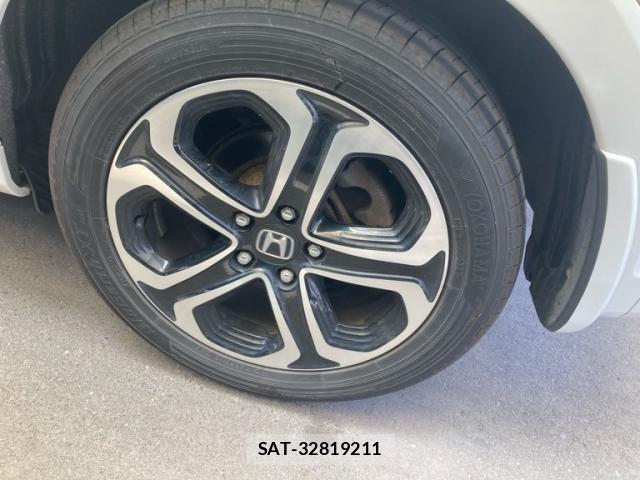 Honda VEZEL 2016-03 8528021-7