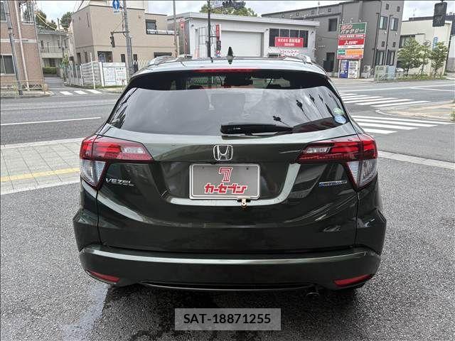 Honda VEZEL 2017-02 8528014-12