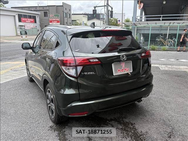 Honda VEZEL 2017-02 8528014-13