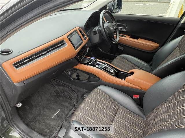 Honda VEZEL 2017-02 8528014-17
