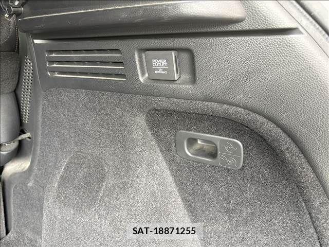 Honda VEZEL 2017-02 8528014-23