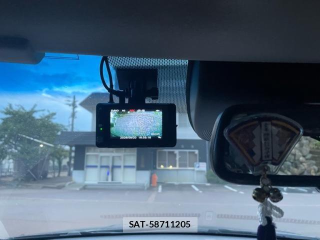 Honda VEZEL 2017-08 8528019-17