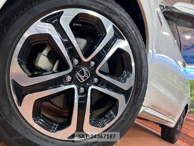 Honda VEZEL 2018-03 8528000-12