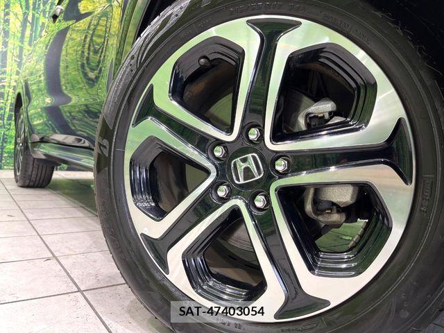 Honda VEZEL 2019-12 8563946-12
