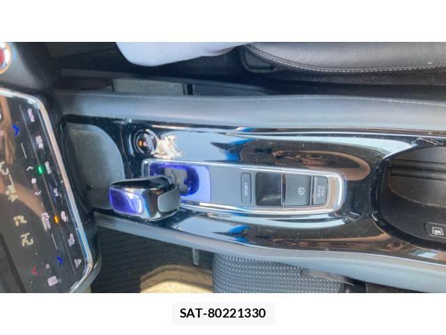 Honda VEZEL 2015-11 8563952-16