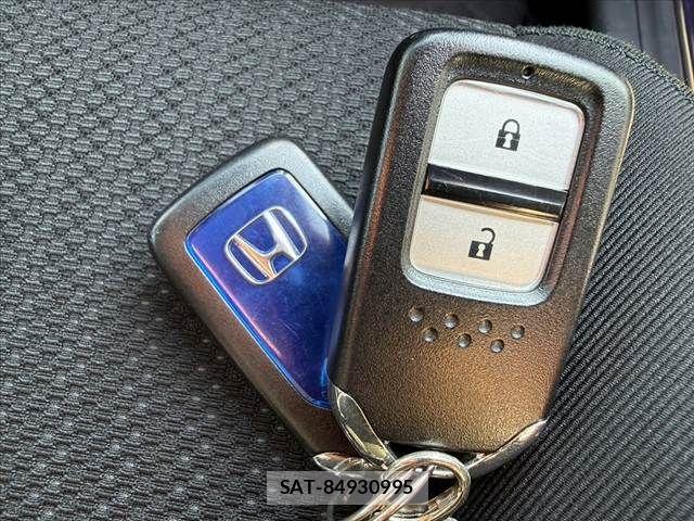 Honda VEZEL 2014-01 8563953-29
