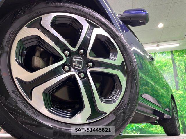 Honda VEZEL 2015-02 8563951-14