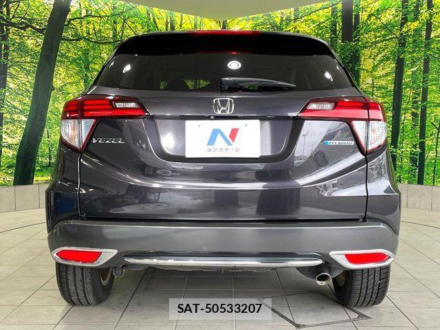 Honda VEZEL 2017-08 8563949-14