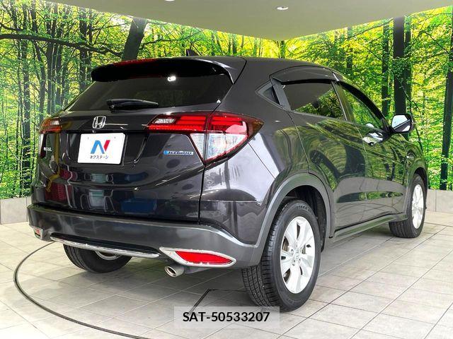 Honda VEZEL 2017-08 8563949-16