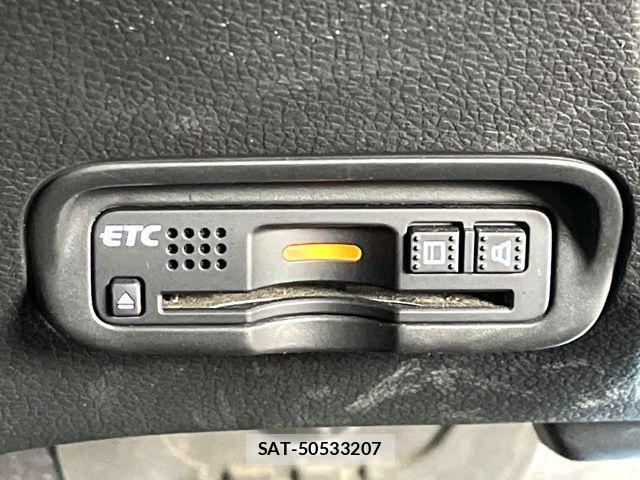 Honda VEZEL 2017-08 8563949-6