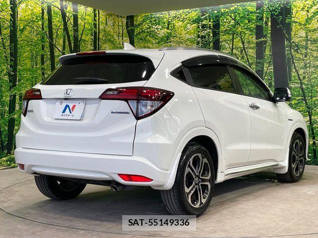 Honda VEZEL 2016-08 8563948-16
