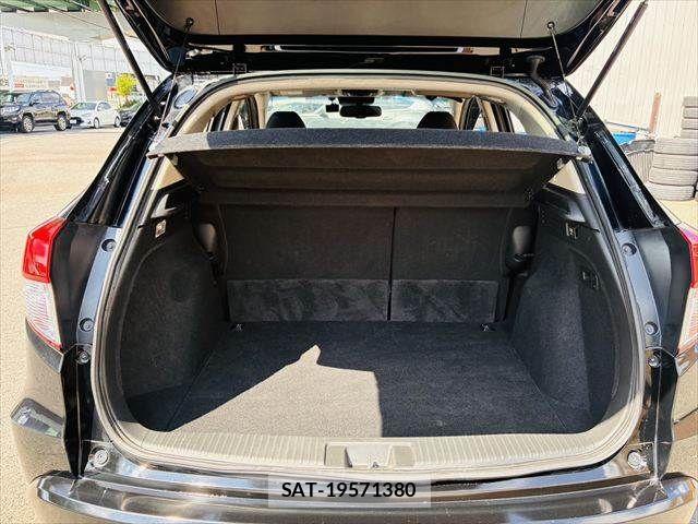 Honda VEZEL 2016-05 8629552-10