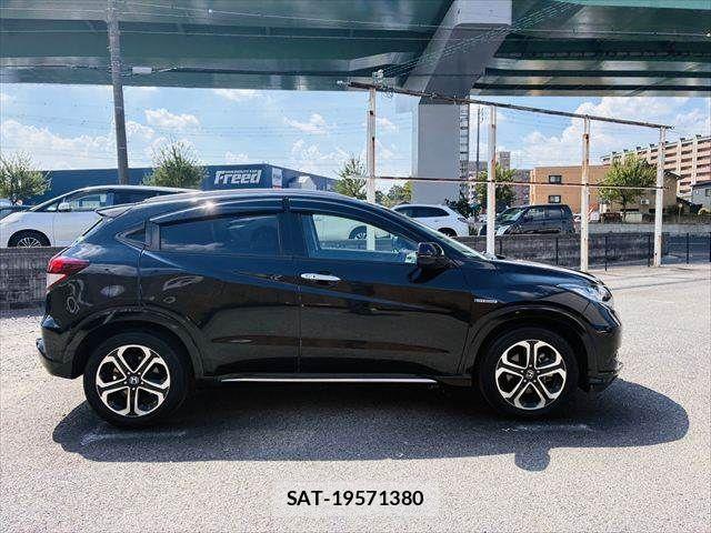 Honda VEZEL 2016-05 8629552-17