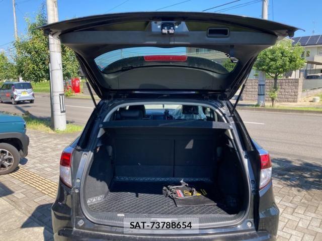 Honda VEZEL 2016-01 8629560-9