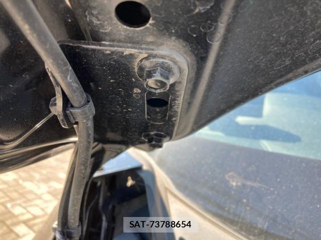 Honda VEZEL 2016-01 8629560-14