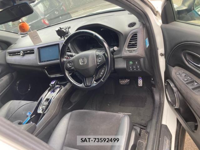 Honda VEZEL 2016-05 8629557-14