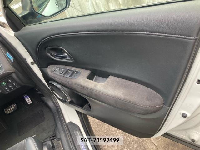 Honda VEZEL 2016-05 8629557-15