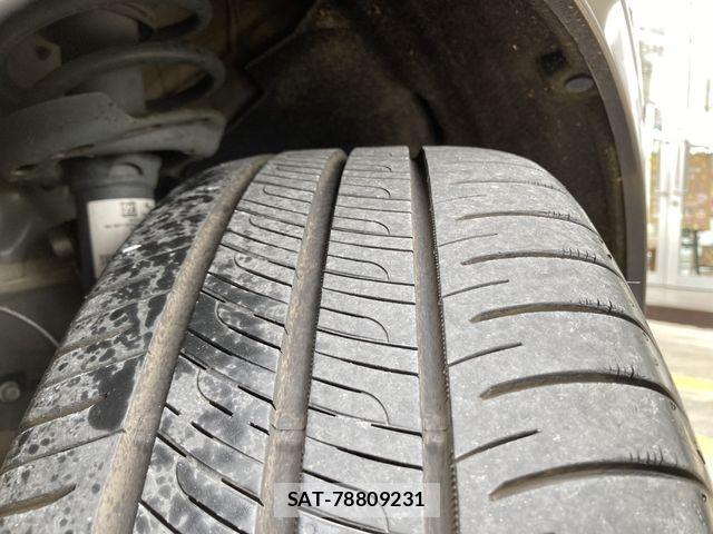 Honda VEZEL 2014-02 8629553-26