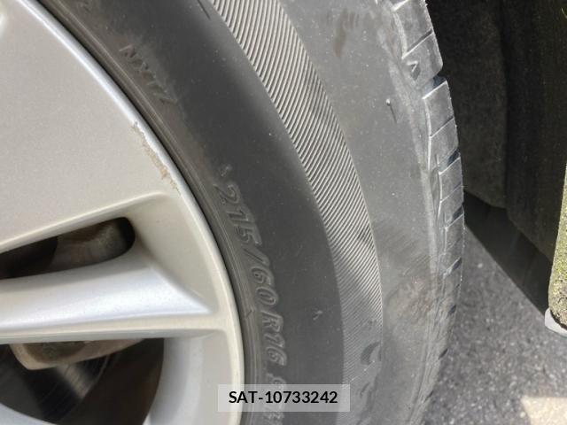 Honda VEZEL 2016-04 8629558-9