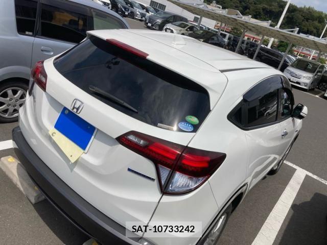 Honda VEZEL 2016-04 8629558-4