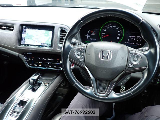 Honda VEZEL 2018-03 8629541-15