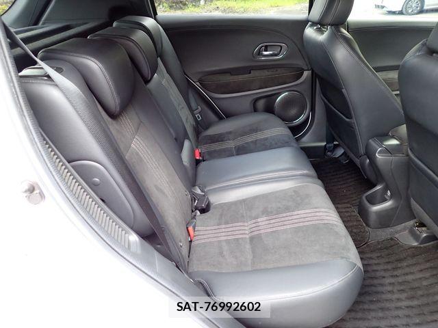 Honda VEZEL 2018-03 8629541-19