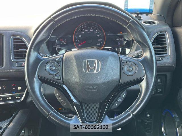 Honda VEZEL 2017-02 8629549-7