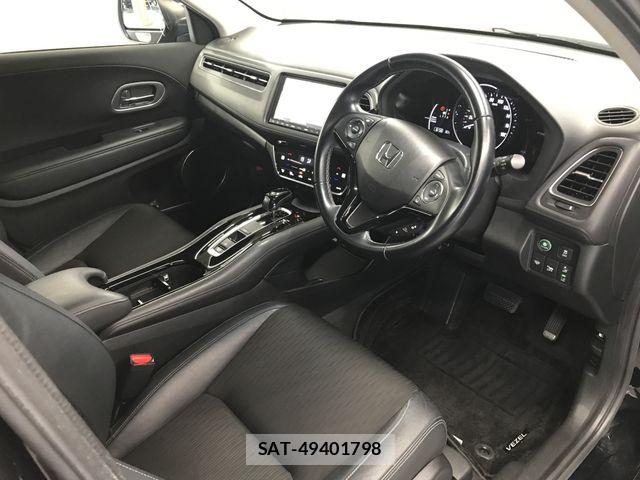 Honda VEZEL 2019-03 8629548-7