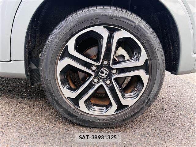Honda VEZEL 2014-08 8629551-28